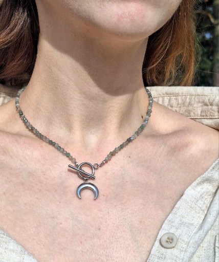 Zdjęcie oferty: Naszyjnik z kamieni labradoryt lunula choker