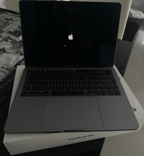 Zdjęcie oferty: MacBook Apple Pro 13-inch Space Gray, 2019, 4 TBT3