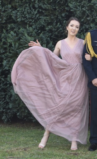 Zdjęcie oferty: Idealna sukienka na wesele, długa pudrowy róż 38M