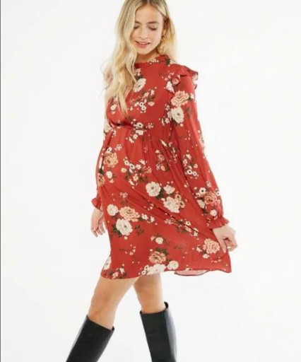 Zdjęcie oferty: Czerwona sukienka w kwiaty z falbanksmi New Look s