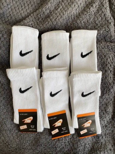 Zdjęcie oferty: Zestaw długich skarpet Nike 6 par rozmiar 41-45