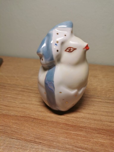 Zdjęcie oferty: Figurka porcelanowa kurczaczek w skorupce 