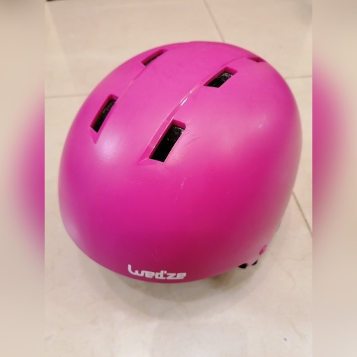 Zdjęcie oferty: Wed'ze KASK NARCIARSKI dla dzieci 53-56cm