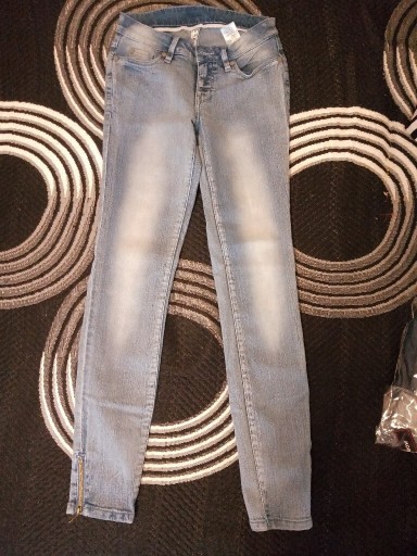 Zdjęcie oferty: Nowe jeansy rozmiar 36 Bonprix