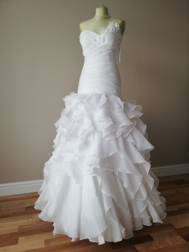 Zdjęcie oferty: HISZPANKA suknia ślubna BIAŁA FALBANY 36 OKAZJA