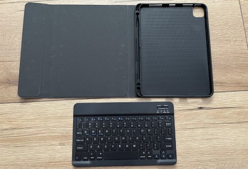 Zdjęcie oferty: Pokrowiec z klawiaturą do APPLE iPad Air 4