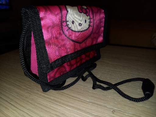 Zdjęcie oferty: Hello Kitty saszetka portmonetka portfel na sznurk