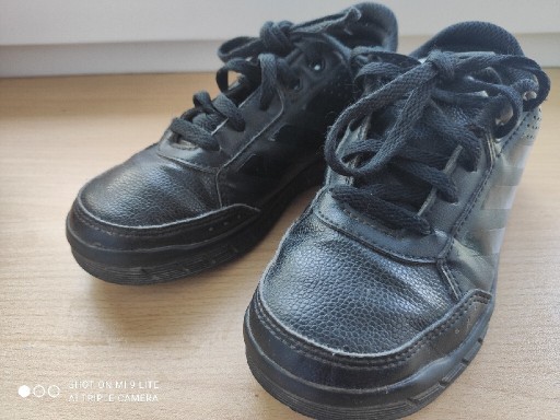 Zdjęcie oferty: Buty chłopięce Adidas czarne rozmiar 29