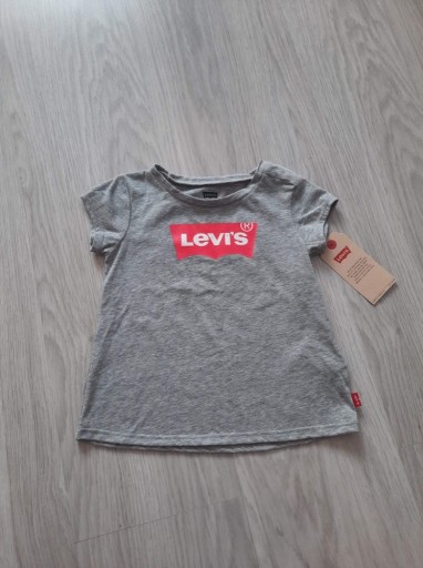 Zdjęcie oferty: Koszulka t shirt Levi’s 12,18,24 miesiace Nowa 