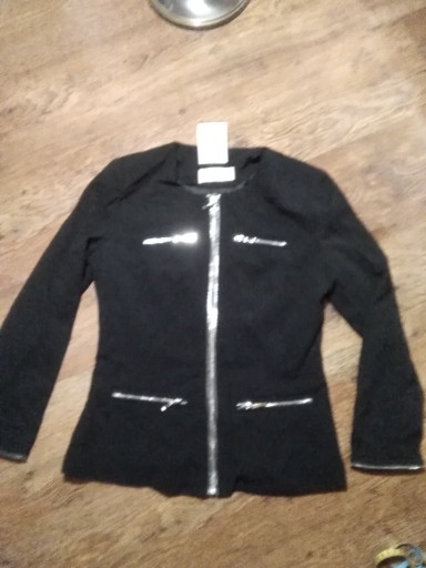 Zdjęcie oferty: Nowy żakiet, kurtka w kolorze czarnym rozmiar 38