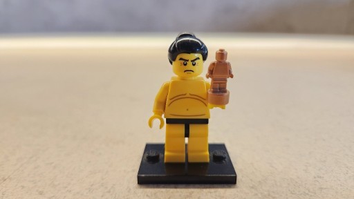 Zdjęcie oferty: LEGO Minifigurka Seria 3 Zawodnik SUMO