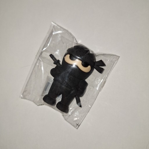 Zdjęcie oferty: Gumka do mazania ninja Astrapen czarny ninja