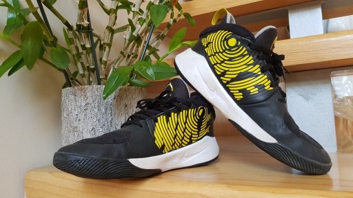 Nike team hustle 38 deals