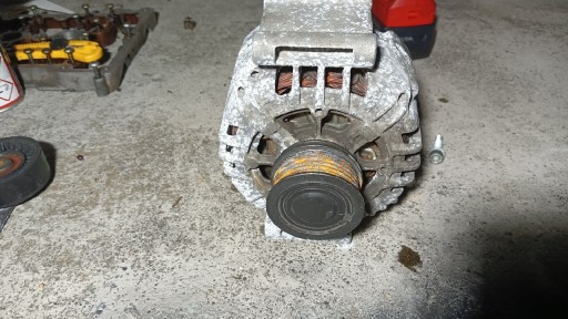 Zdjęcie oferty: Alternator a4b6 2.0alt