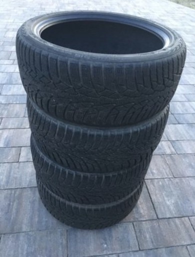 Zdjęcie oferty: Zimowe opony Nokian WRD4 225/40/18