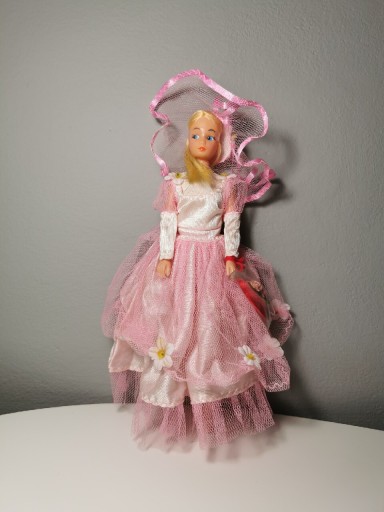 Zdjęcie oferty: Stara lalka Groovy Susie klon Barbie lata PRL