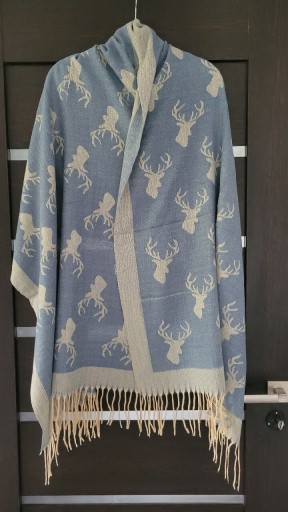 Zdjęcie oferty: Nowy duży szalik w renifery śliczny na prezent zimowy 