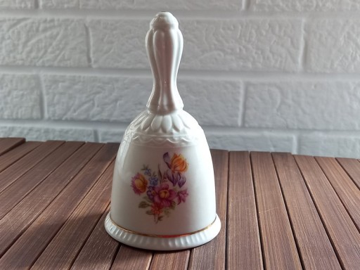 Zdjęcie oferty: Porcelanowy dzwonek Niemcy DDR,vintage