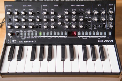 Zdjęcie oferty: Syntezator Roland SE-02 plus K-25 M