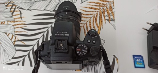 Zdjęcie oferty: Aparat fotograficzny cyfrowy FUJI FinePix HS30EXR