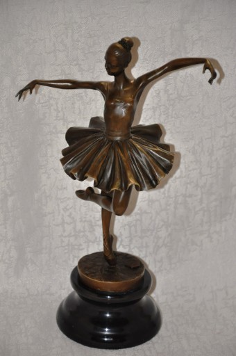 Zdjęcie oferty: Baletnica-figura z brązu