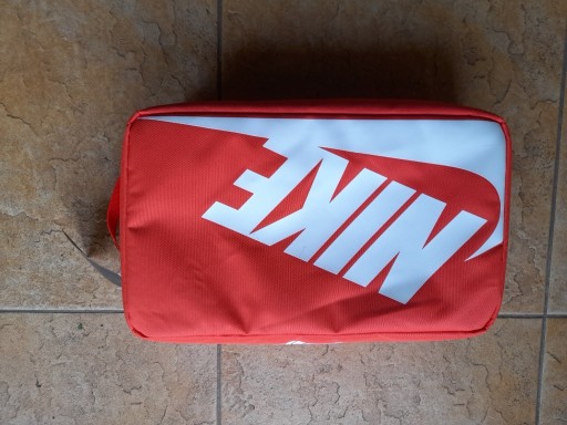 Zdjęcie oferty: Kosmtyczka/Torba Nike Czerwona 10L