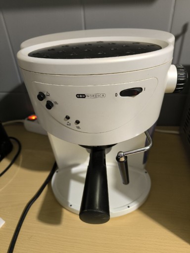 Zdjęcie oferty: Ekspres ciśnieniowy do kawy kolbowy ze spieniaczem OBH Nordica Pearl 2428.1