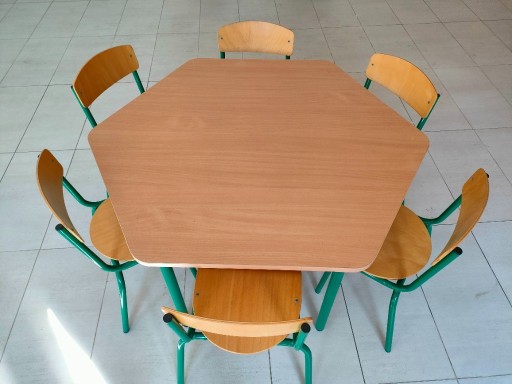 Zdjęcie oferty: Stolik przedszkolny 6 osobowy rozmiar 2 atestowany