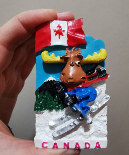 Zdjęcie oferty: Magnes na lodówkę 3D Kanada łoś na nartach