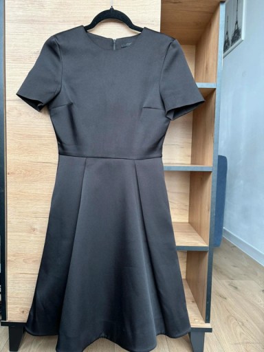 Zdjęcie oferty: Czarna sukienka elegancka mała czarna COS XS