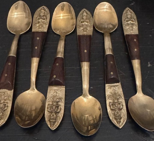 Zdjęcie oferty: Kolekcjonerskie łyżeczki brąz nikiel