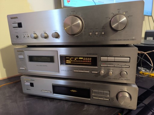 Zdjęcie oferty: Wieża Onkyo. Wzmacniacz A-9211, tuner T-4711 magnetofon kasetowy, TA-6211
