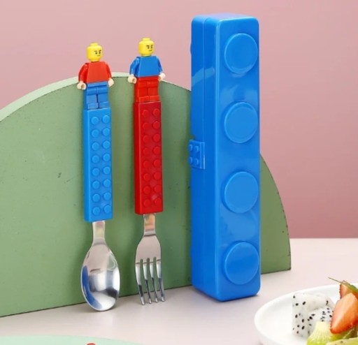 Zdjęcie oferty: Sztuce Zabawka Klocki Lego Dla Dzieci + Pojemnik