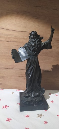 Zdjęcie oferty: Rzeźba z brązu    Mojżesz z tablicą