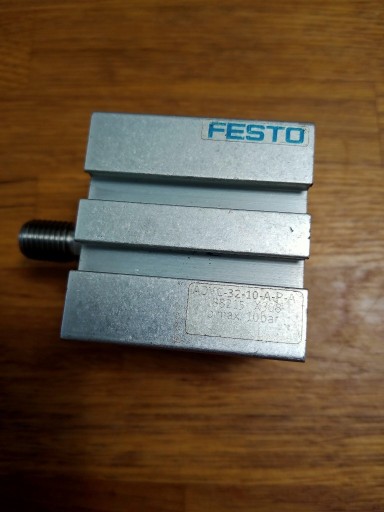 Zdjęcie oferty: Siłownik Festo ADVC-32-10-A-P-A 