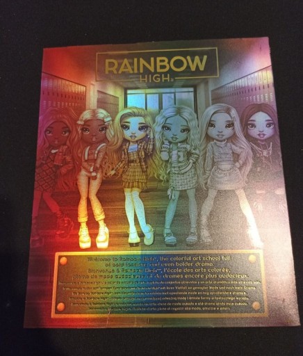 Zdjęcie oferty: Tył pudełka po lalce rainbow high series 3