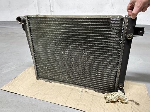 Zdjęcie oferty: BMW E24 E28 chłodnica wody radiator automat BEHR