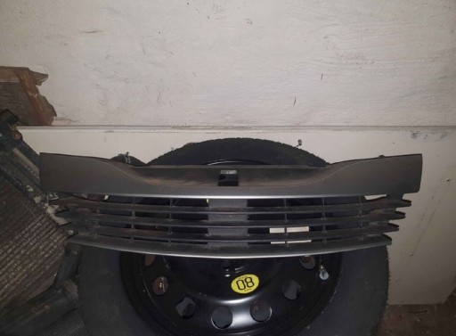 Zdjęcie oferty: Sprzedam grill do Renault Laguna 2