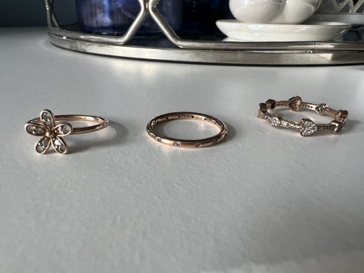 Zdjęcie oferty: Pandora pierścionek różowe złoto obrączka