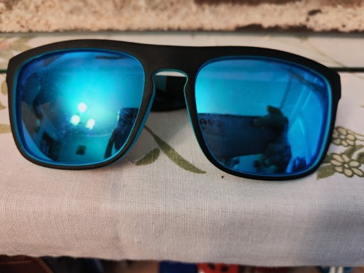 Zdjęcie oferty: Sprzedam okulary przeciwsłoneczne polaryzacyjne 