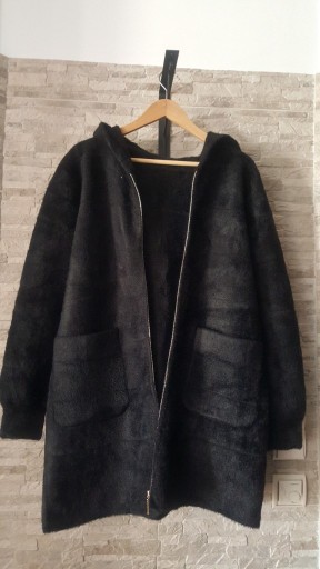 Zdjęcie oferty: Płaszcz typ Alpaka z kapturem oversize czarny