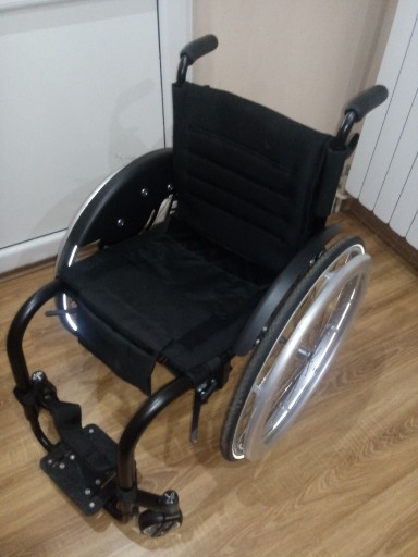 Zdjęcie oferty: Wózek  dla osoby niepełnosprawnej.