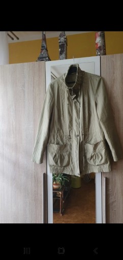 Zdjęcie oferty: Lekka kurtka w jasnym kolorze khaki /złota.Bm 