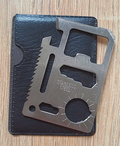 Zdjęcie oferty: Karta przeżycia, multitool