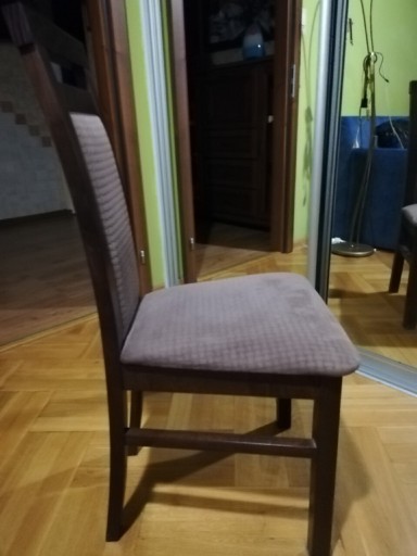 Zdjęcie oferty: Krzesła drewniane, tapicerowane. Super materiał. 