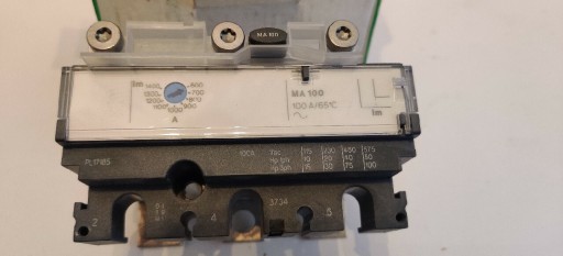 Zdjęcie oferty: Wyzwalacz magnetyczny Schneider Electric LV429120