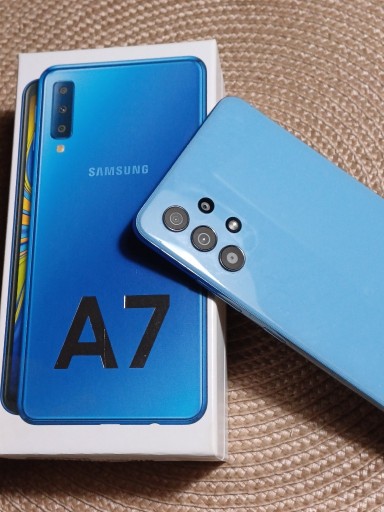 Zdjęcie oferty: Smartfon Samsung Galaxy A7, 64 GB, 4G LTE