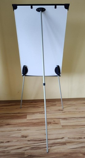 Zdjęcie oferty: Tablica Flipchart Magnetyczna sucho ścieralna