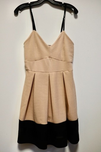 Zdjęcie oferty: Sukienka na ramiączkach rozmiar 42 nowa #A-60