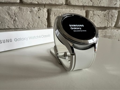 Zdjęcie oferty: Smartwatch SAMSUNG Galaxy Watch4 Classic 42mm